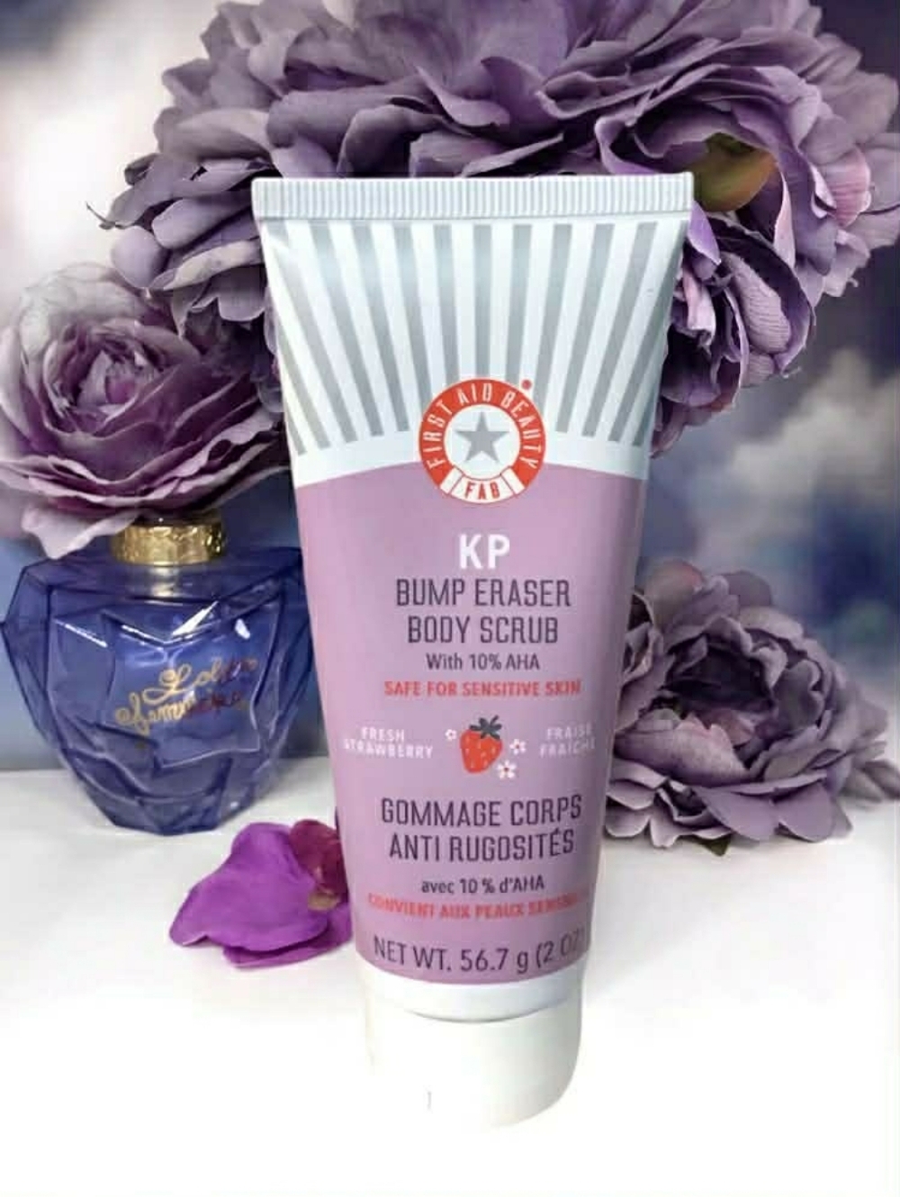 First Aid Beauty KP Bump Eraser Body Scrub 10% AHA in FREAH STRAWBERRY 56.7g NEW